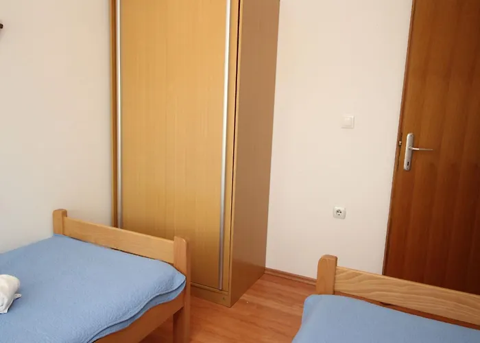 Knezevic By Interhome Daire